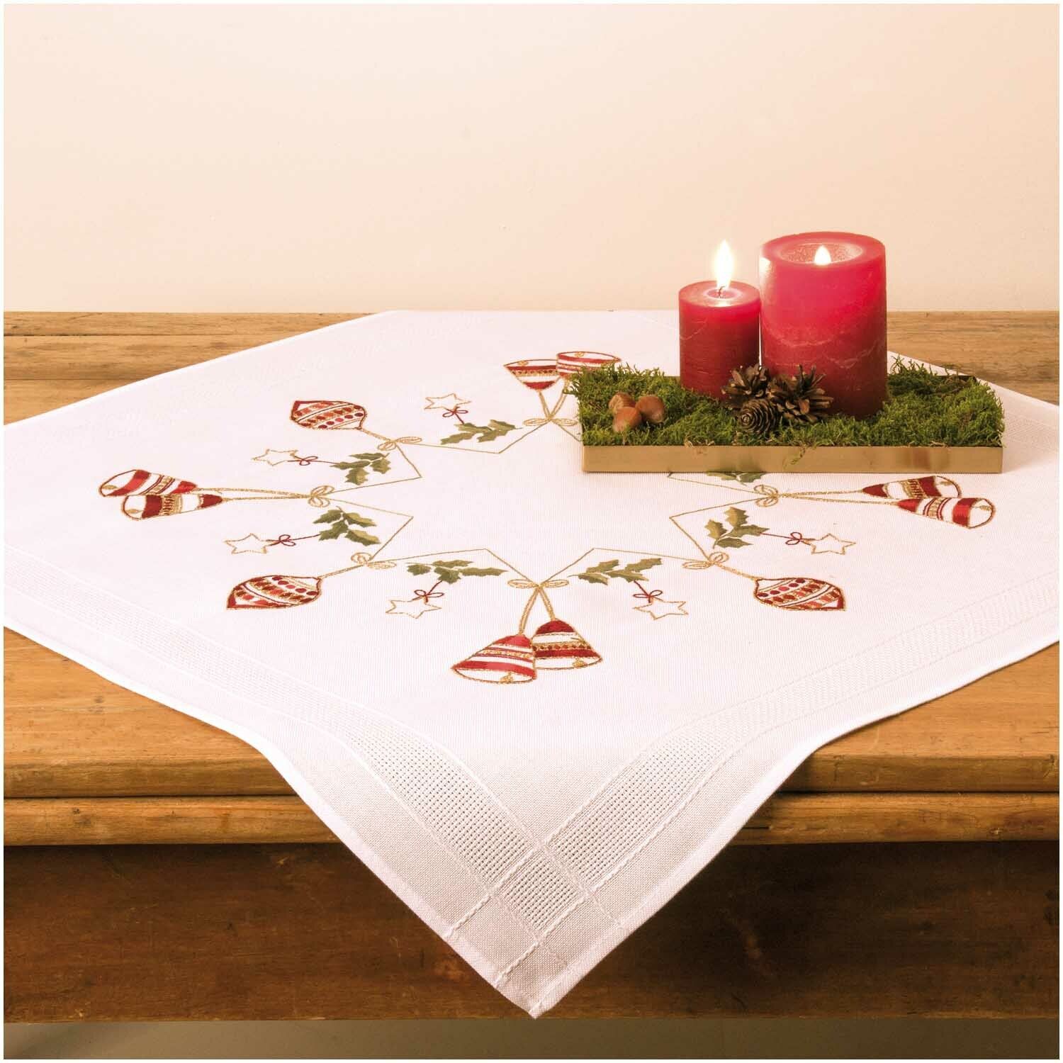 Rico Design TISCHDECKE -Stickpackung Weihnachten Glocken 80x80 – EigenArt-Anat