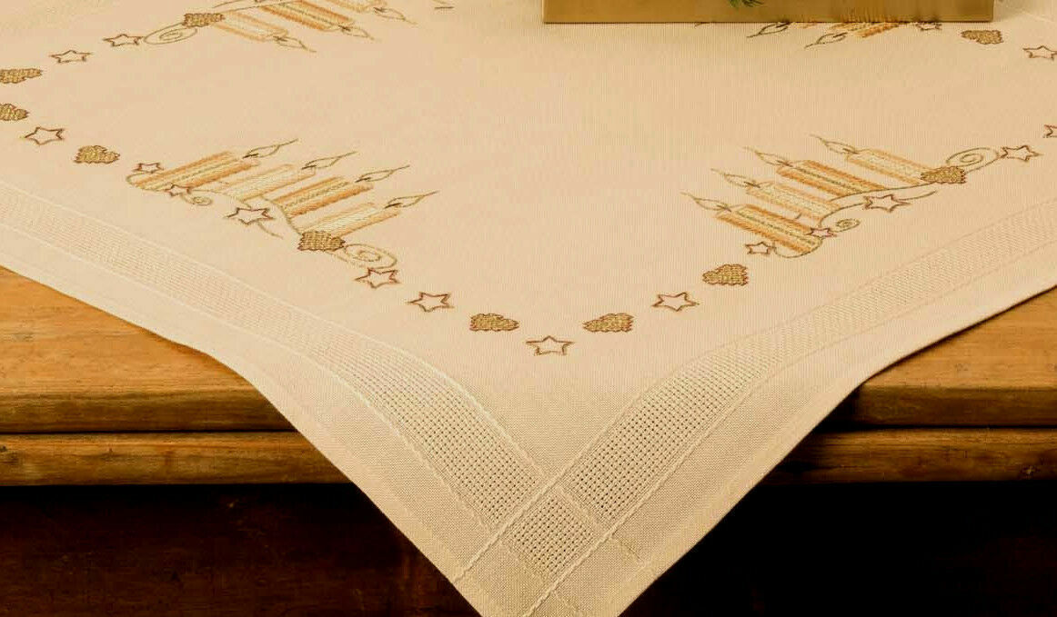 Rico Design TISCHDECKE Kreuzstickerei Kreuzstich -Stickpackung Weihnachten Kerzen 80x80
