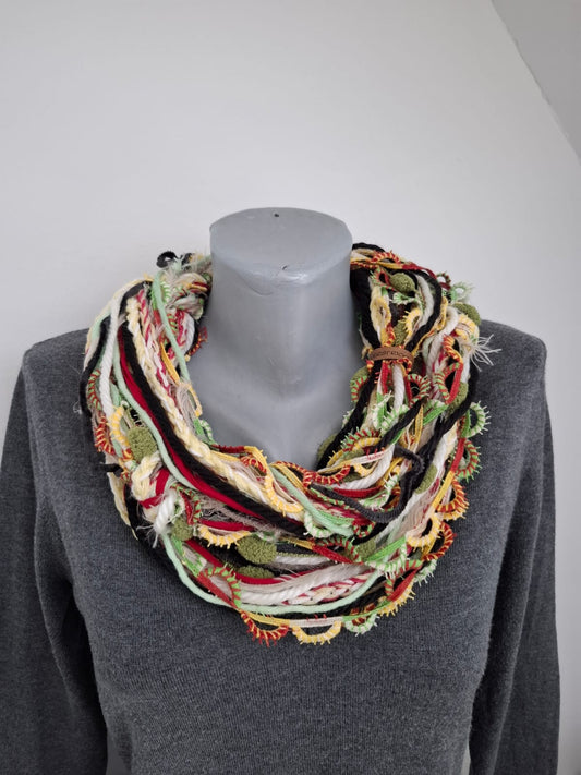 Loop-Schal Bunt,  handgeknüpft Wintervariante