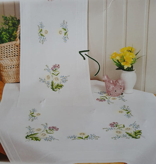 Duftin Stickpackung Läufer Zarte Blumen, Platt-Stielstich 40x100cm