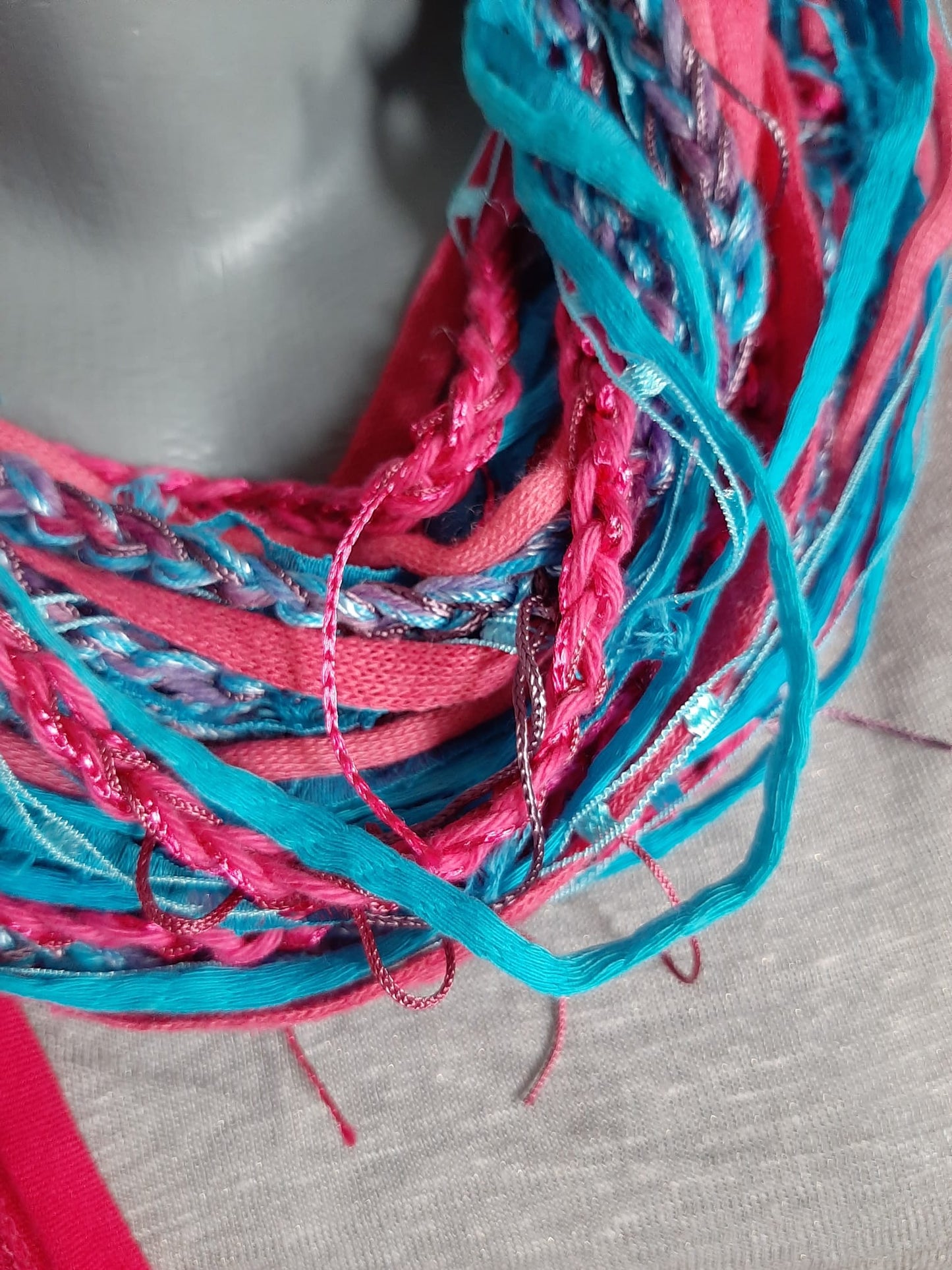 Loop Schal Candy blue,handgeknüpft, Ganzjahresvariante