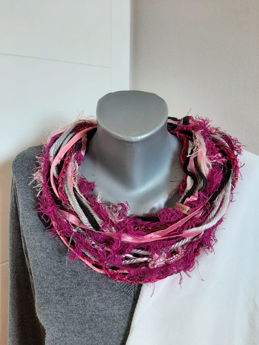 Loop-Schal Pink, handgeknüpft Wintervariante