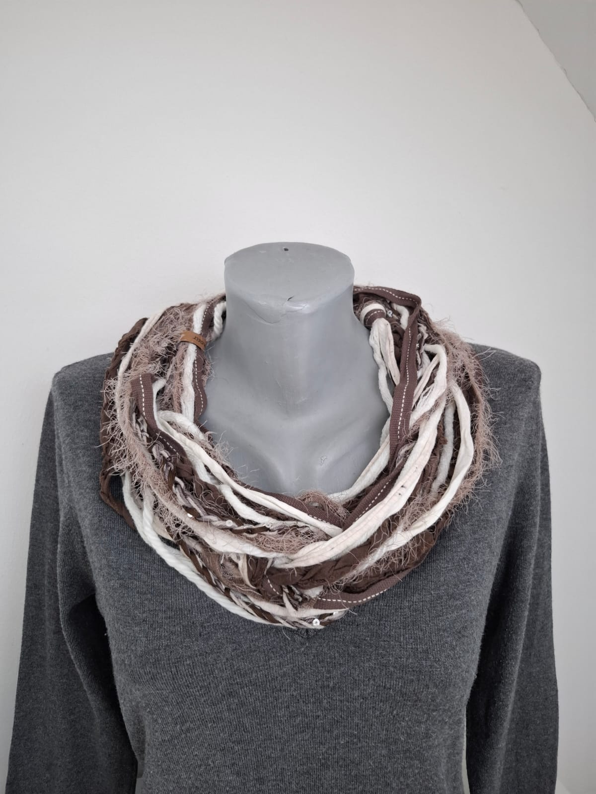 Loop-Schal Melange, handgeknüpft Wintervariante