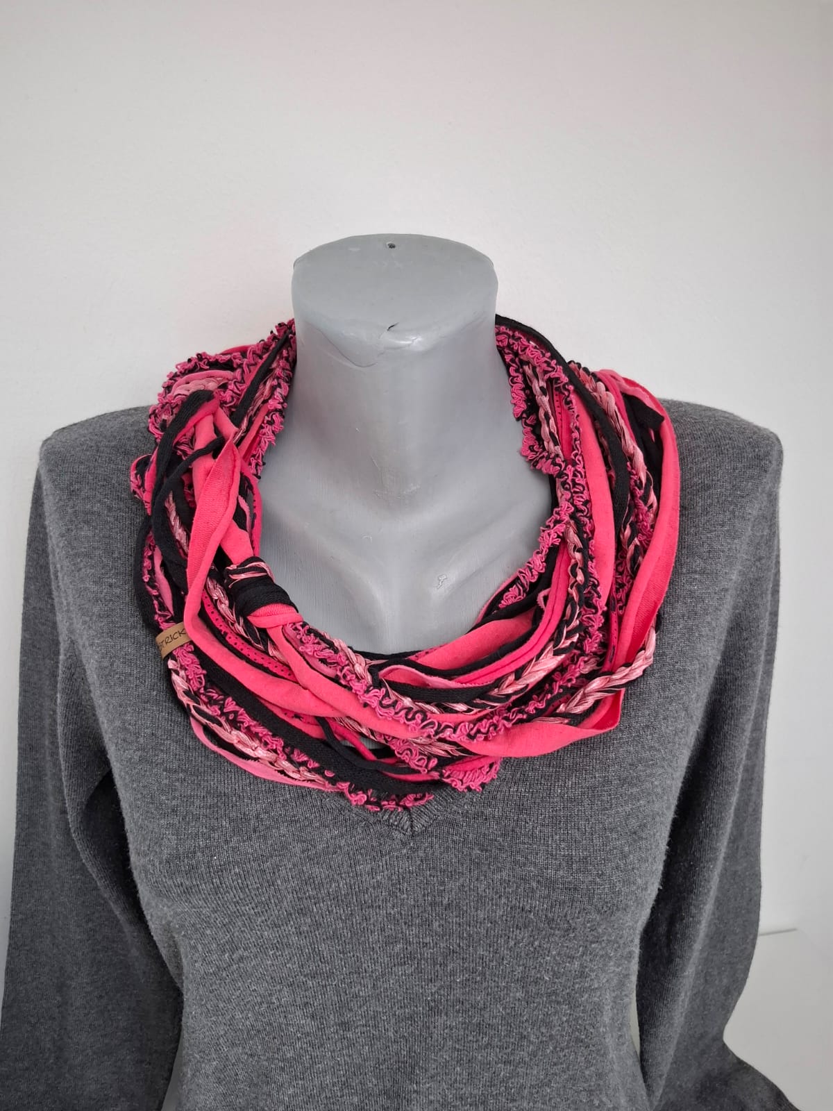 Loop-Schal Hot Pink, handgeknüpft