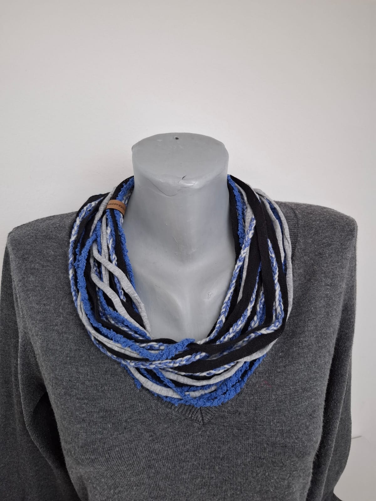 Loop-Schal Atlantik handgeknüpft