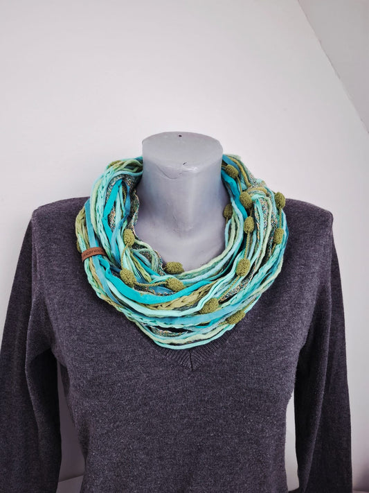 Loop-Schal Wintermeer,  handgeknüpft Wintervariante