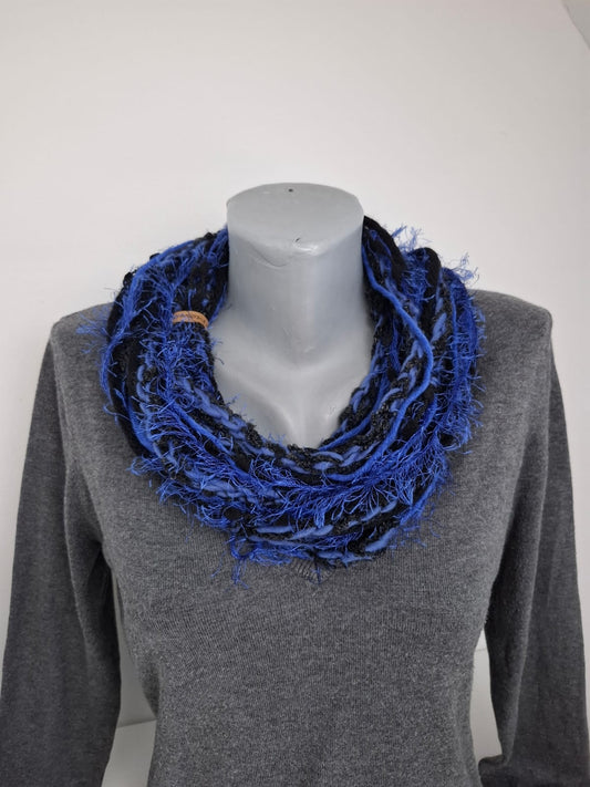 Loop-Schal Königin der Nacht, handgeknüpft Wintervariante