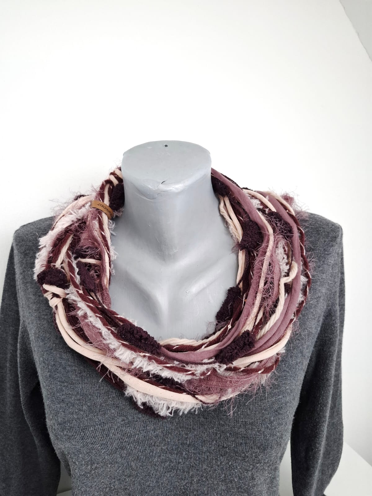 Loop-Schal Granat, handgeknüpft Wintervariante