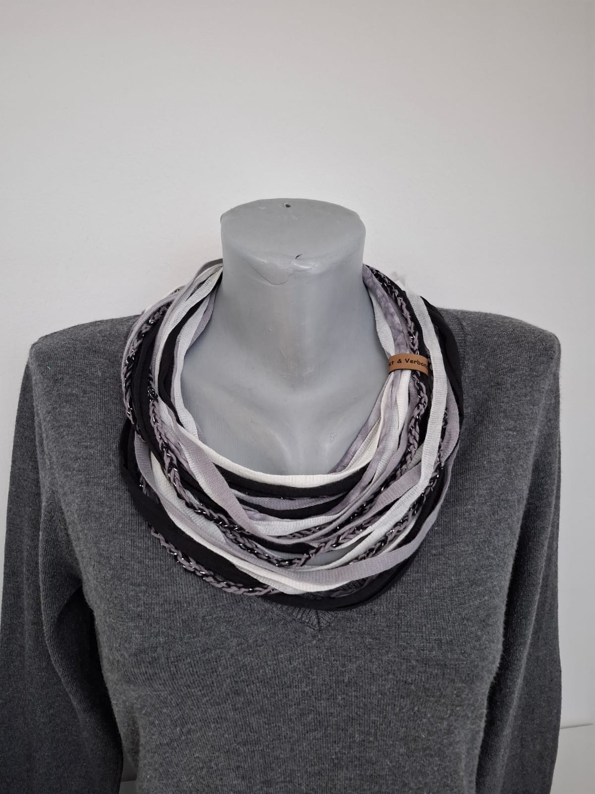 Loop-Schal Nacht, handgeknüpft Ganzjahresvariante